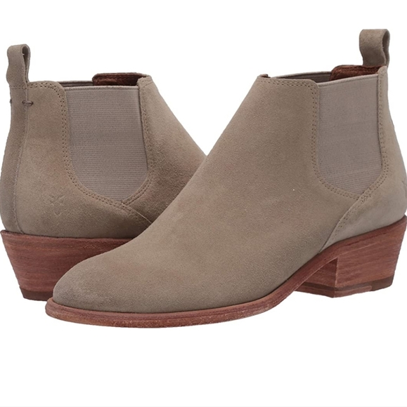 Frye Shoes - FRYE NWT WOMENS CARSON CHELSEA  BOOTIES